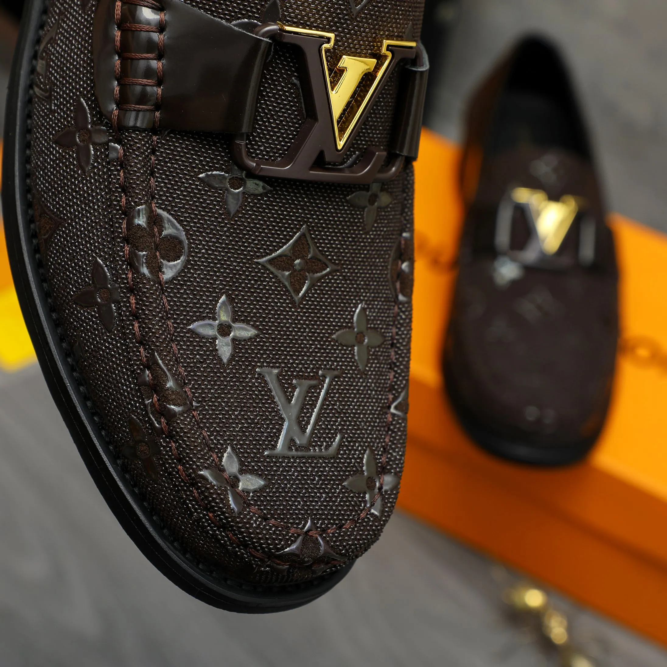 Men's shoes 💰p460 Product trademark: LV "Louis Vuitton" business slip-on leather shoes Regular size: 39-45 (45 is custom-made and non-returnable) Product materials: Selected embossed cowhide upper, cowhide lining, original rubber outsole